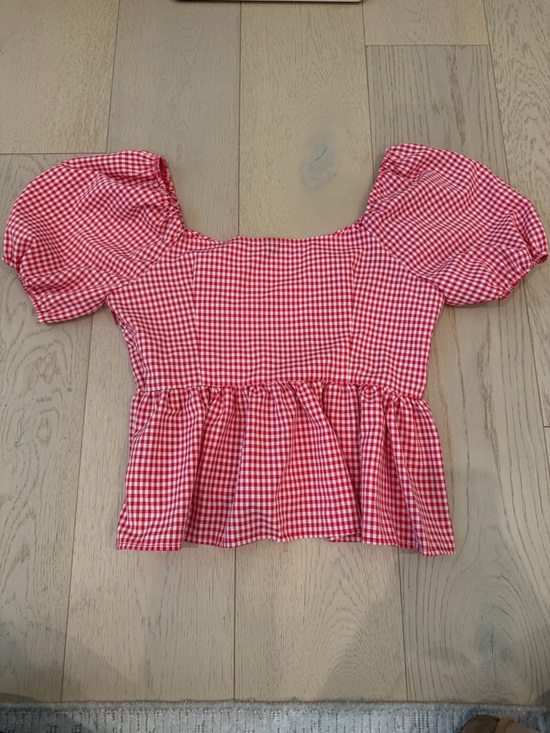 SHEIN Tops - SHEIN Red and White Gingham Puff Sleeve Top